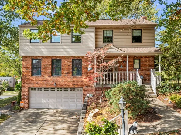 1068 Fox Terrier Dr, Bethel Park, PA 15102