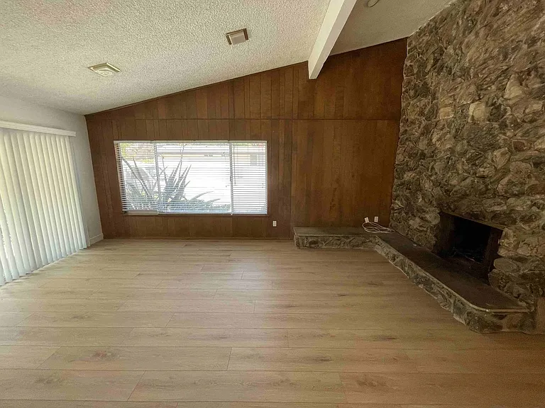22236 San Miguel St — Photo 7