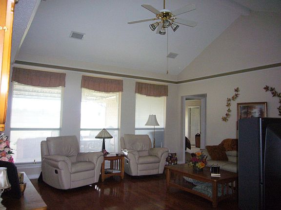 2nd image of 608 William Dr