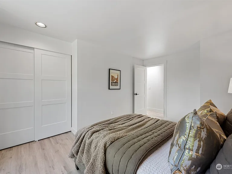 219 140th Ave SE — Photo 14