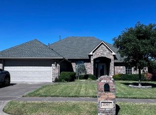 2305 SW 56th St, Lawton, OK 73505