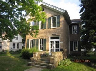 1016 Dodge St, Lake Geneva, WI 53147