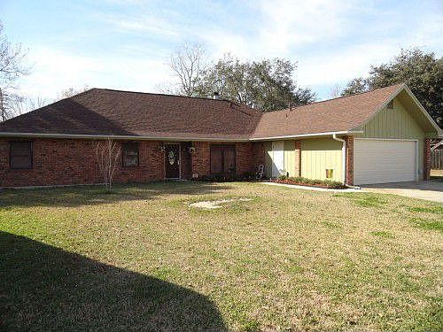 1st image of 106 Colyell Dr