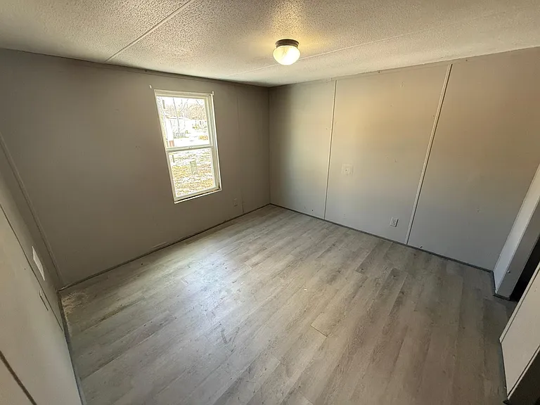 719 Barren Hollow Rd — Photo 3