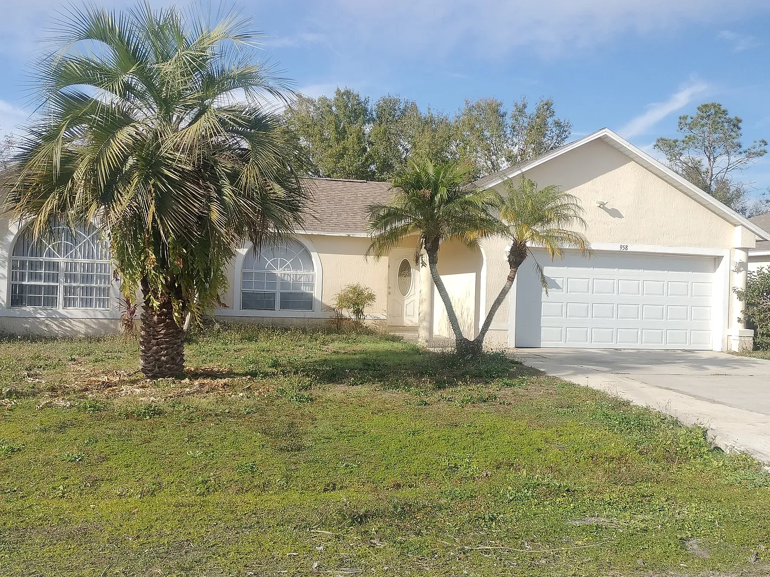 5 bed, 2150 sqft, $2,200 — Photo 1