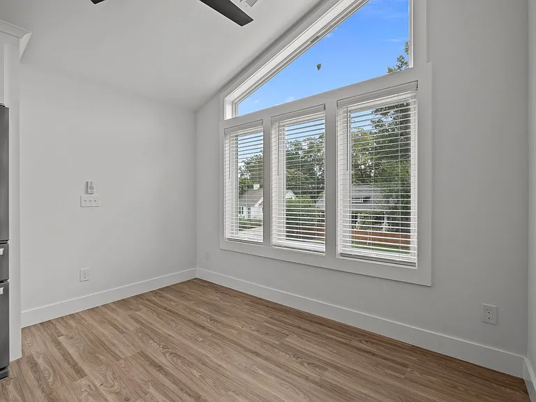 1001B N Gregson St — Photo 9