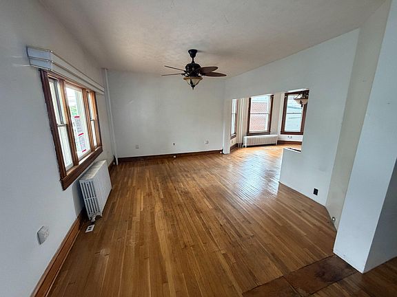 3rd image of 231 Race St