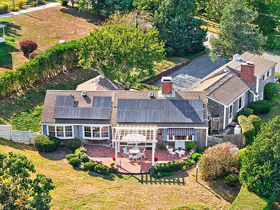 3rd image of 347 Tonset Road