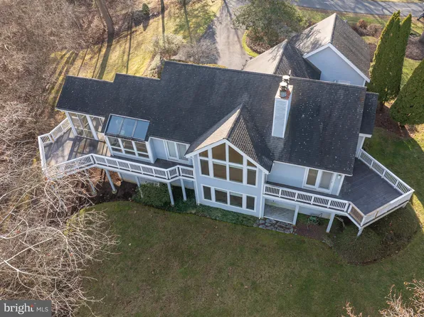 291 S Hills Dr, Shepherdstown, WV 25443