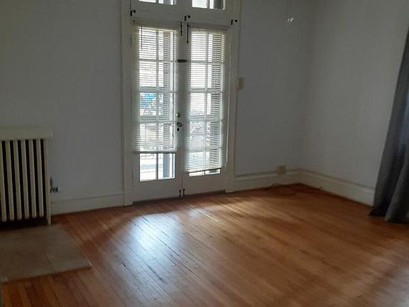 5th image of 3001 W Grace St APT 2