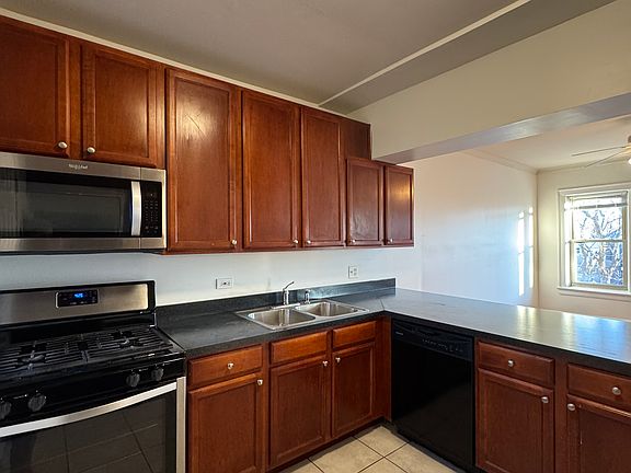 2nd image of 1732 W North Shore Ave #3