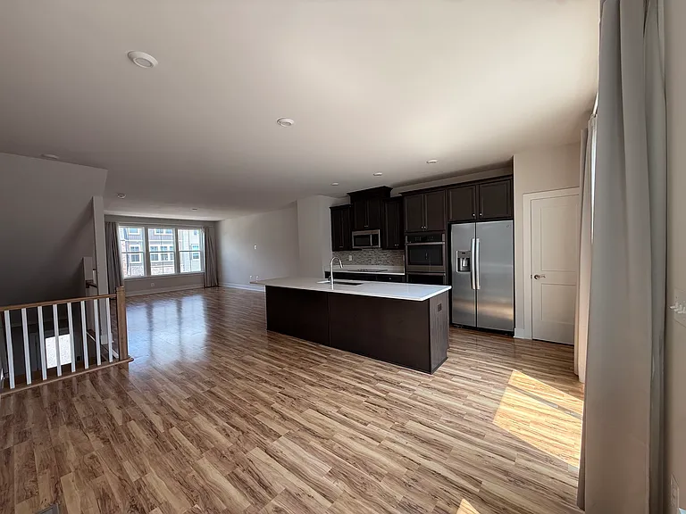 8795 Kensington Church St — Photo 8