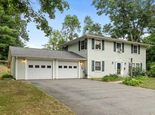 10 Craig Rd, Chelmsford, MA 01824