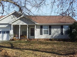 9609 Harness Ln, Matthews, NC 28105