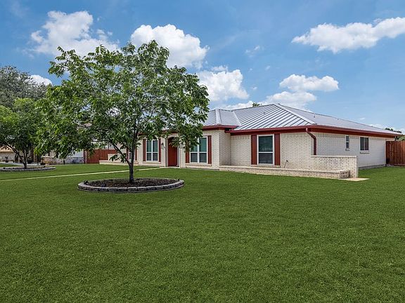 2nd image of 1504 Rockmoor Dr
