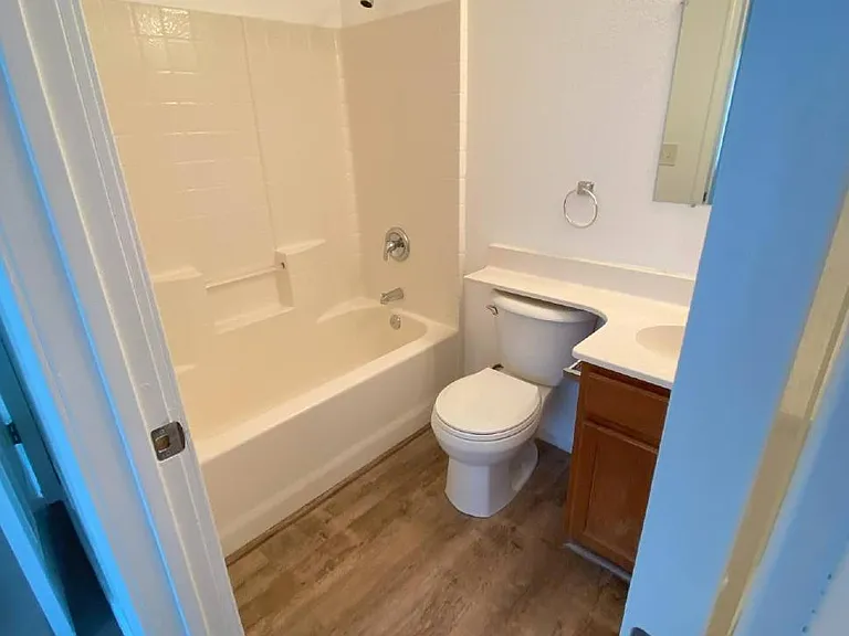 1559 Courtney Place — Photo 16