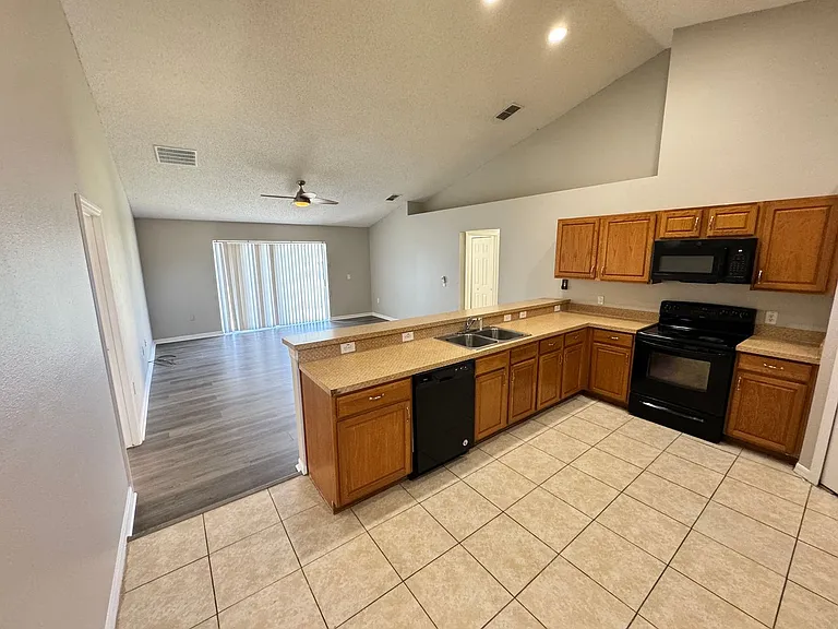 639 Bittern Ct — Photo 16