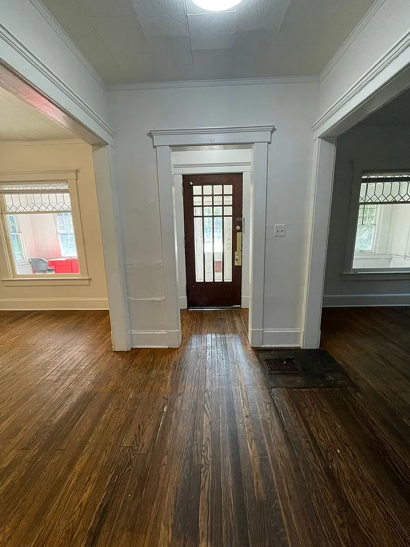 1116 Packard St. — Photo 4