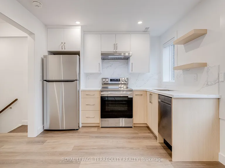 94 Earlscourt Ave #2 — Photo 3