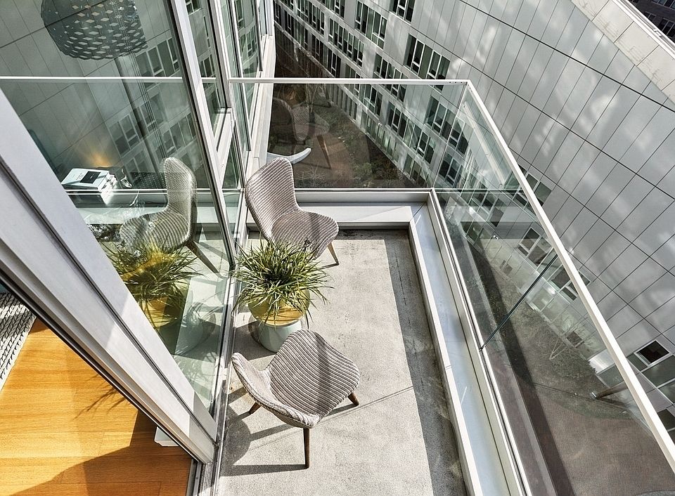 1st image of 625 W 57th St APT 3004