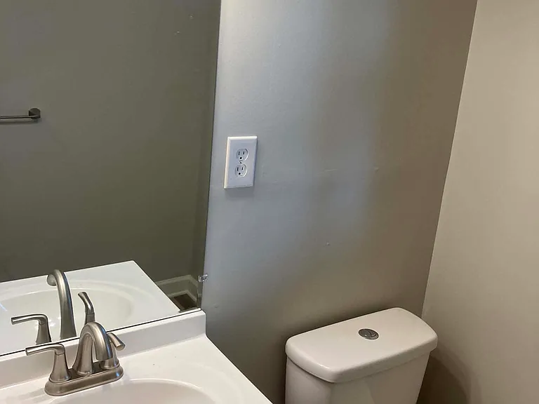 107 Oakland Ave — Photo 12