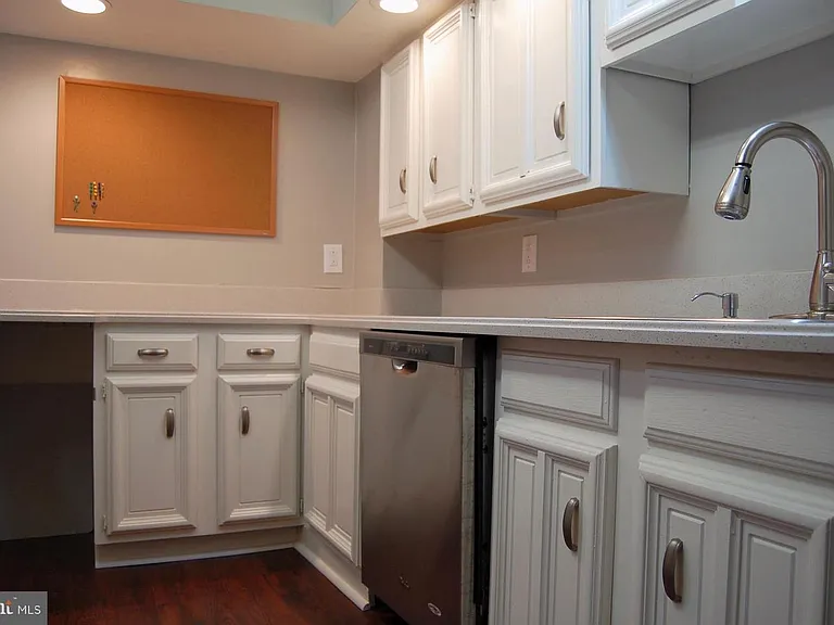 2405 Interstate Highway 2 #C — Photo 12