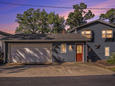 7037 Division St, Delton, MI, 49046