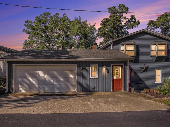 7037 Division St, Delton, MI 49046