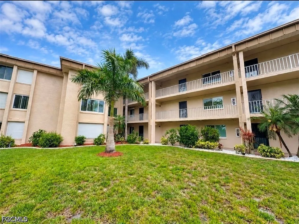 2 bed, 2.0 bath, 1071 sqft, $1,500 — Photo 1