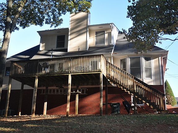 3rd image of 2344 Carraway St
