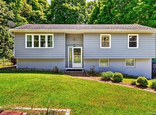 40 Indian Pass, Stormville, NY 12582