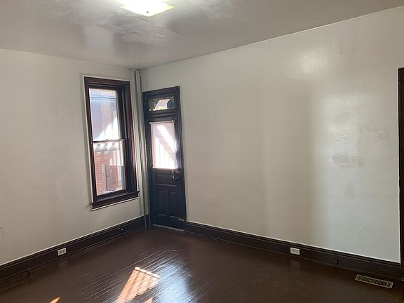 5th image of 1114 W Market St #1