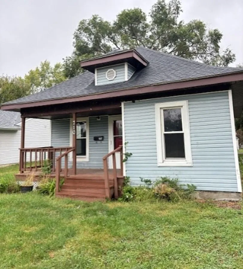710 E University Ave. Urbana, IL 61802 — Photo 1