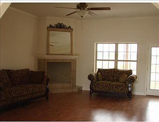 2nd image of 308 NW Holland Ave