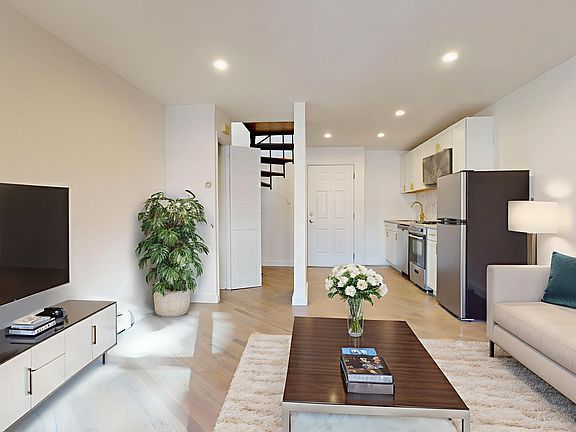3rd image of 844 Park Ave #Duplex2