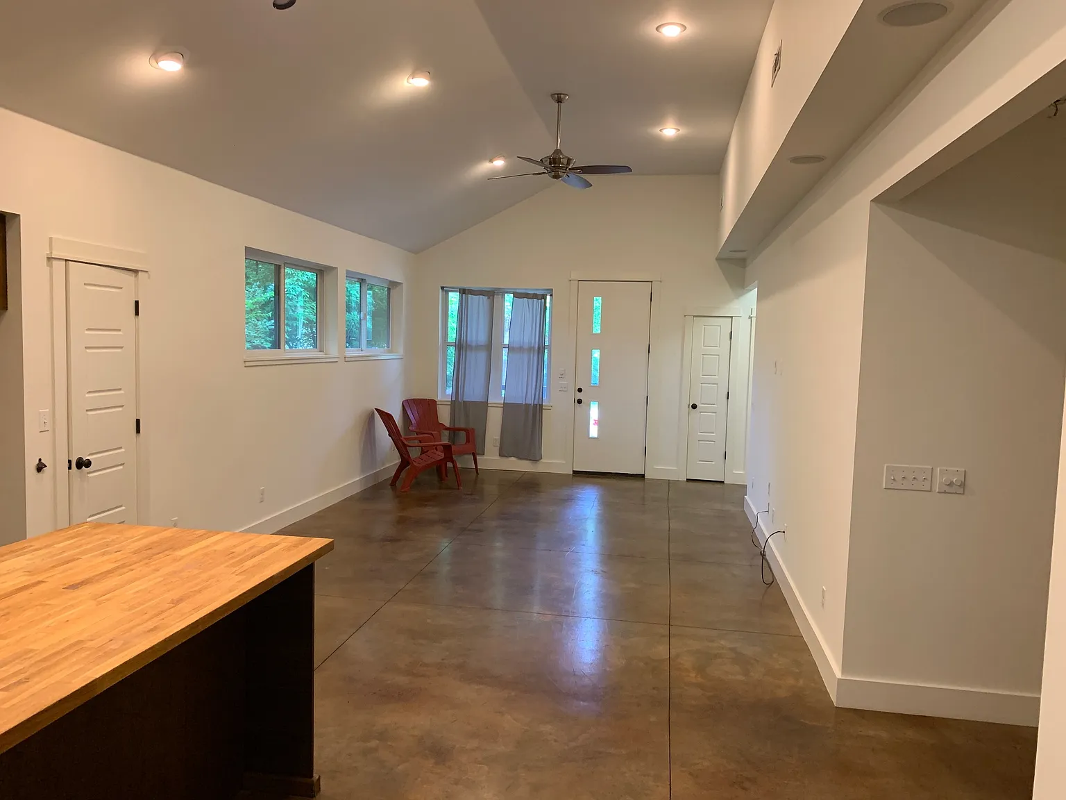 420 South Church Avenue - 1 — Photo 4