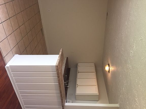 3rd image of 4125 N Arlington Ave