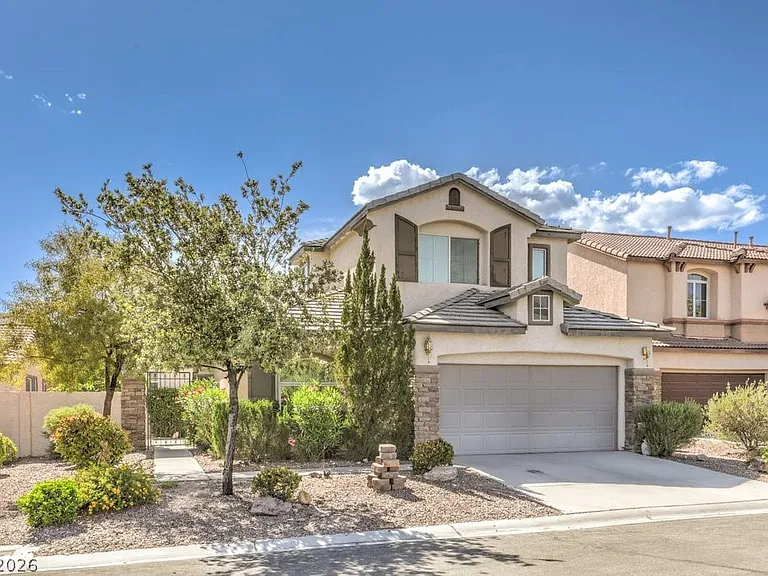 437 Eternity St — Photo 2