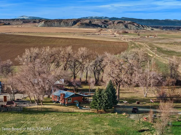 365 State Highway 133, Pavillion, WY 82523