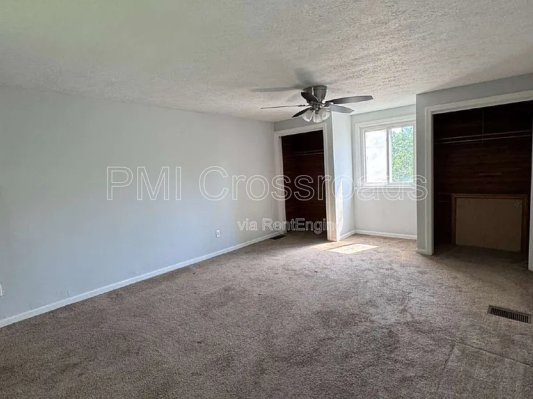2876 Hudson Dr #A — Photo 17