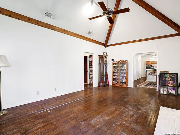 5th image of 126 E HERMOSA DR