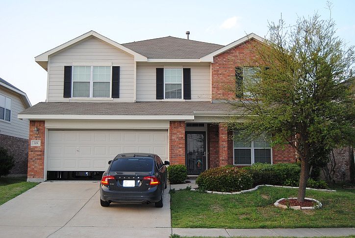 1st image of 329 Bayberry Dr