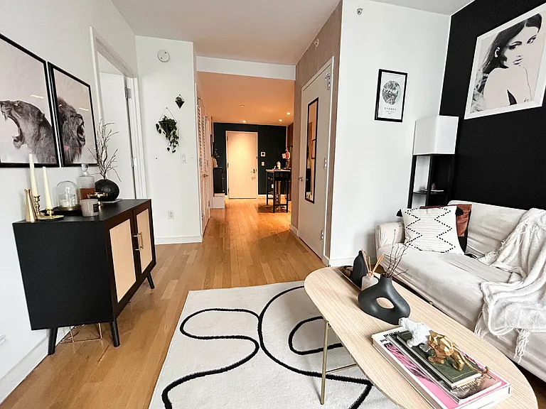 247 N 7th St #1602 — Photo 3