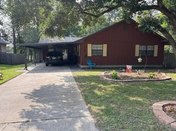 7328 Anela Pl, Diamondhead, MS 39525