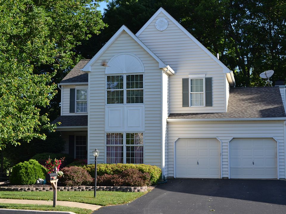 1st image of 922 Covington Dr