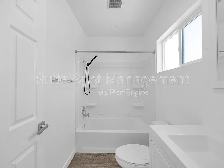 570 N Cambridge St #572-1 — Photo 8