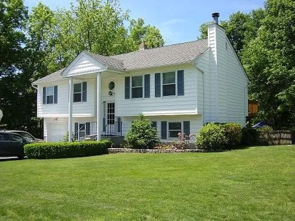 6 S Field Dr, Sussex, NJ 07461