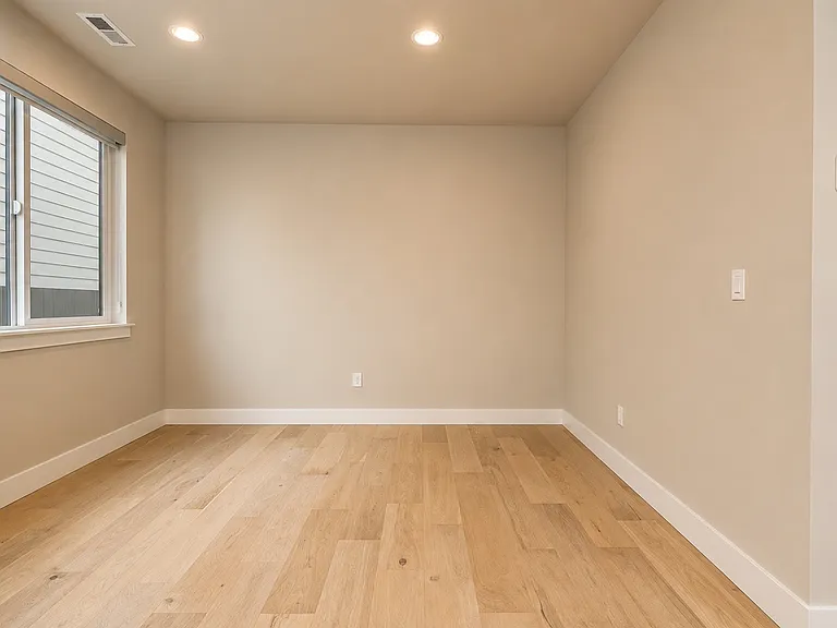 18532 Meridian Ave SE — Photo 10