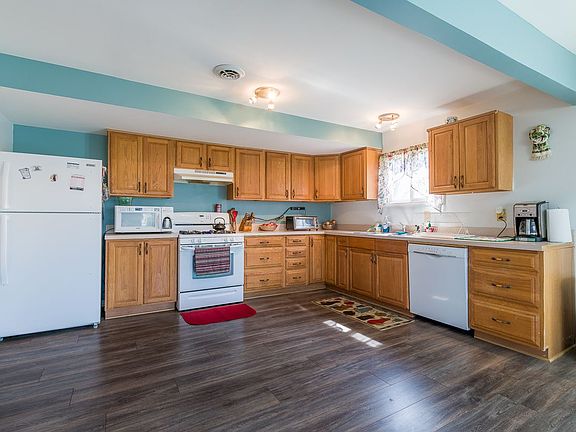 4th image of 26222 W Blackhawk Ave