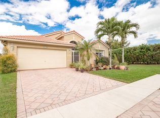 5843 Royal Isles Blvd, Boynton Beach, FL 33437